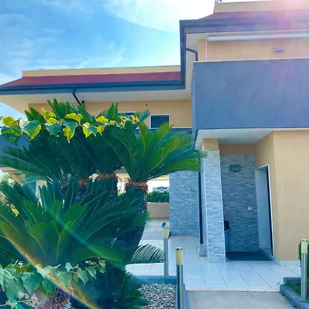 Couette-café Mirage 3*