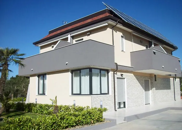 Mirage Bed & Breakfast 3*