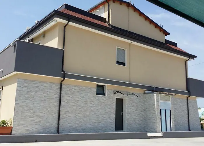 Mirage Bed & Breakfast 3*